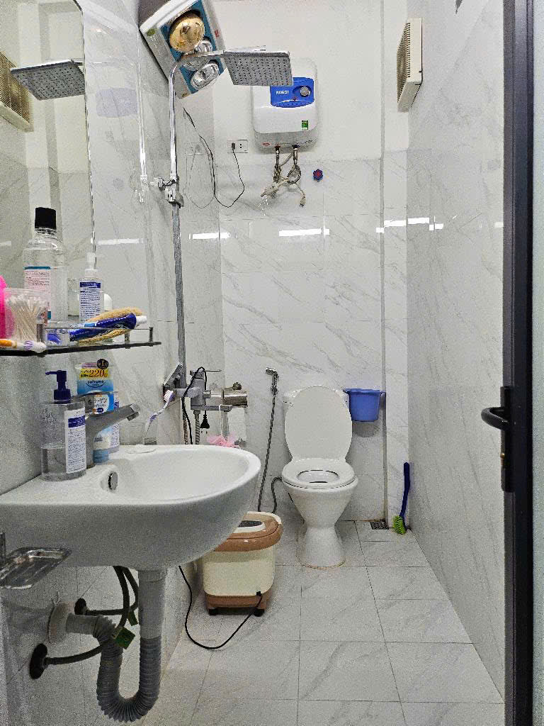 Nhà riêng Lê Trọng Tấn Ngõ nông ôtô đỗ cổng 31m2 nhỉnh 6 tỷ